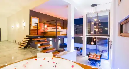 Villa Gece