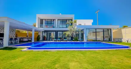 Villa Maido