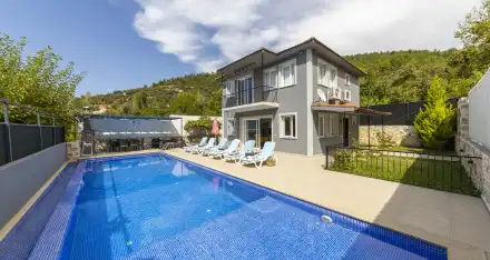 Villa Doğa Üzümlü