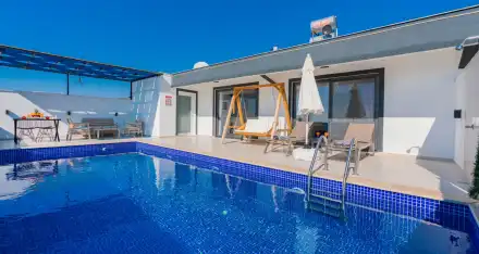 Villa Rose 2