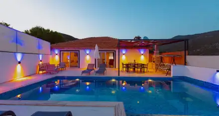 Villa Adalya İkizce