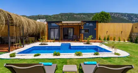 Villa Perla House