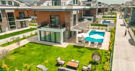 Villa Galaksi Mars 4