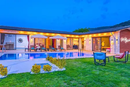 Villa Paris Homes