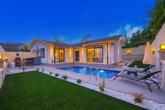 Villa Apex 2